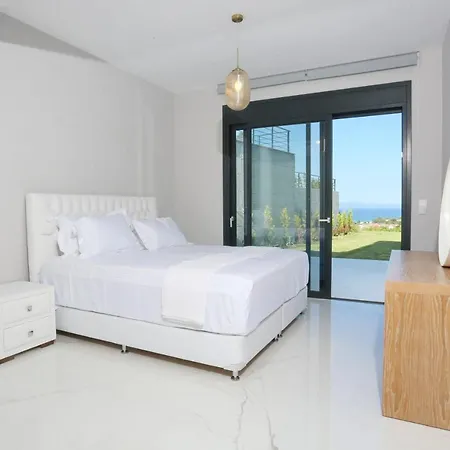 Villas Les Blancs - 6 Bedrooms, Private Pool, Panoramic View * Chaniotis