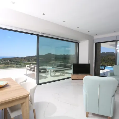 Villas Les Blancs - 6 Bedrooms, Private Pool, Panoramic View Villa *
