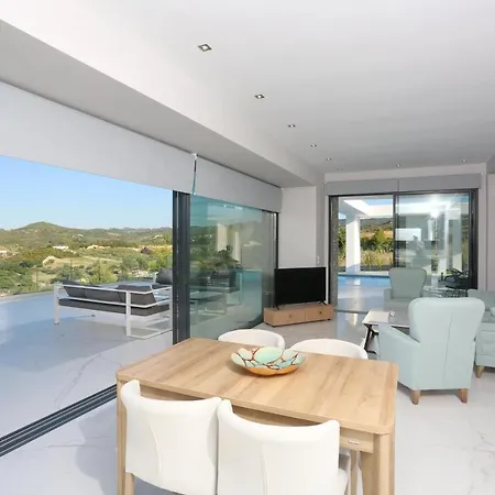 Villas Les Blancs - 6 Bedrooms, Private Pool, Panoramic View Chaniotis
