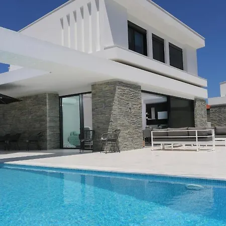 Villas Les Blancs - 6 Bedrooms, Private Pool, Panoramic View Villa Chaniotis