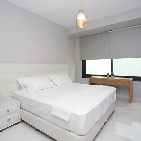 Villas Les Blancs - 6 Bedrooms, Private Pool, Panoramic View Chaniotis