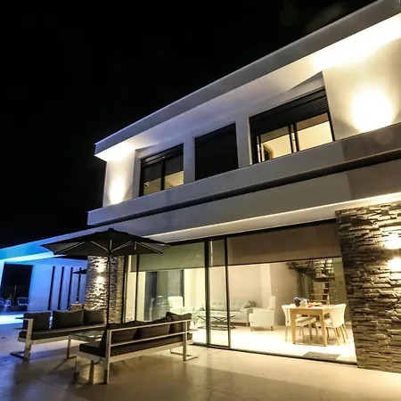 Villas Les Blancs - 6 Bedrooms, Private Pool, Panoramic View