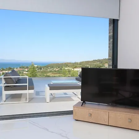 Villas Les Blancs - 6 Bedrooms, Private Pool, Panoramic View Chaniotis